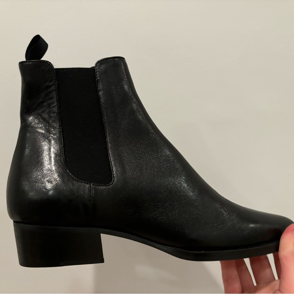 BLACK LEATHER booties! - Picture 3 of 4